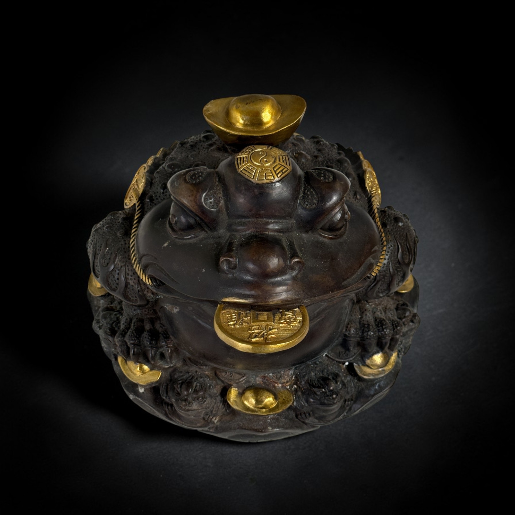 Geldfrosch Bronze – Dreibeinige Geldkröte aus China als Reichtumssymbol