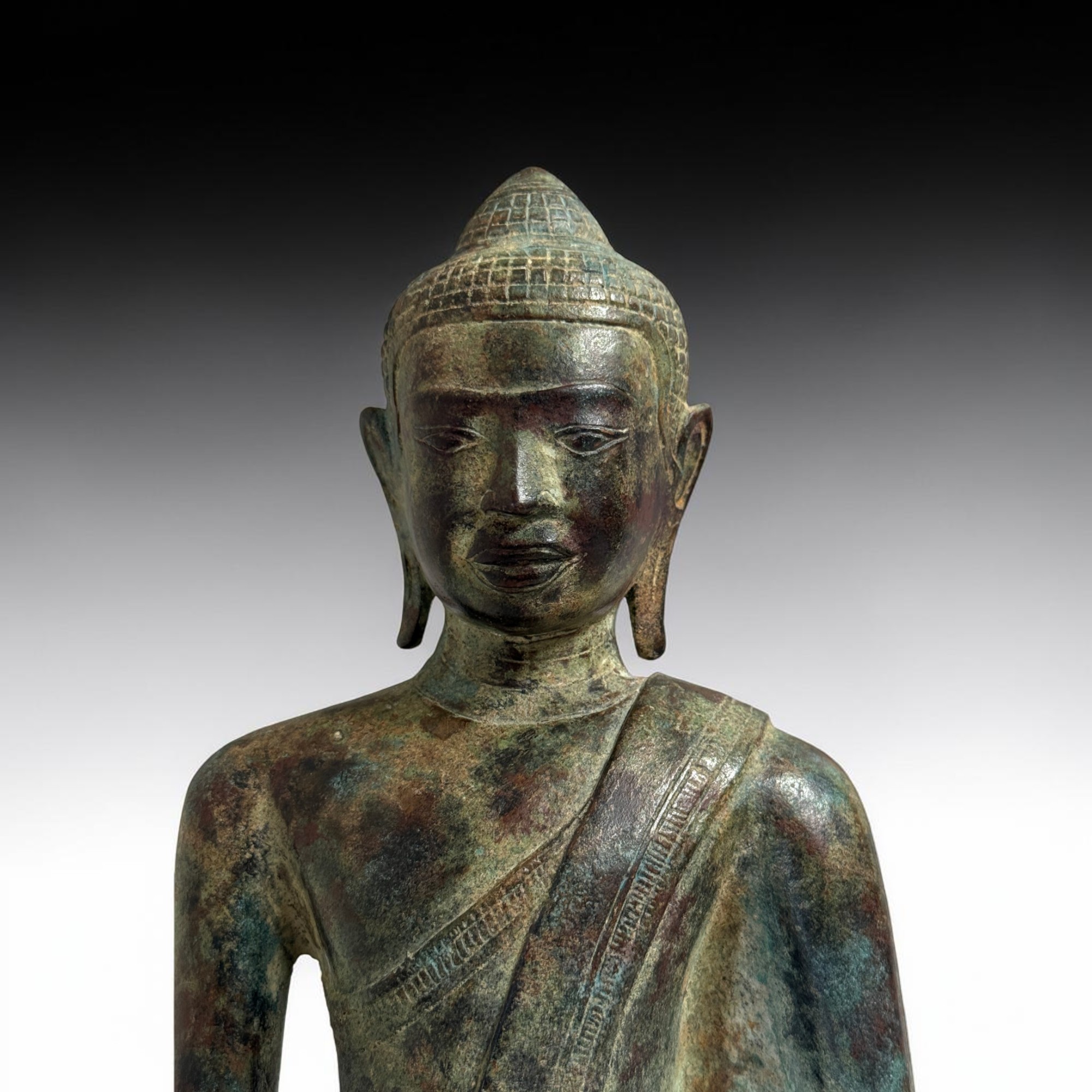 Alte Bronze Buddha Figur aus Nordthailand – Siddharta Gautama Skulptur