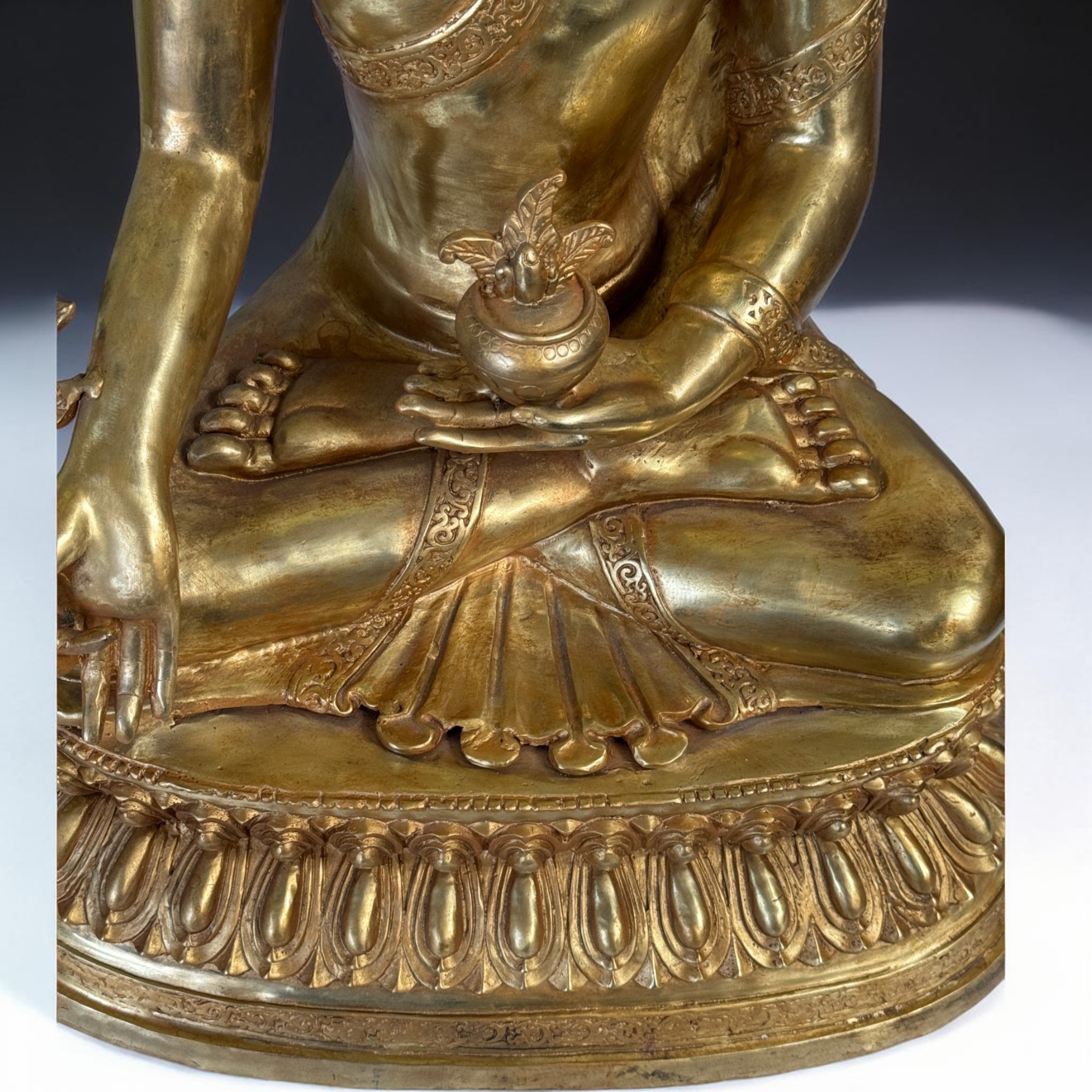 Großer, alter Medizinbuddha aus Sichuan – Buddha der Heilung (64 cm)