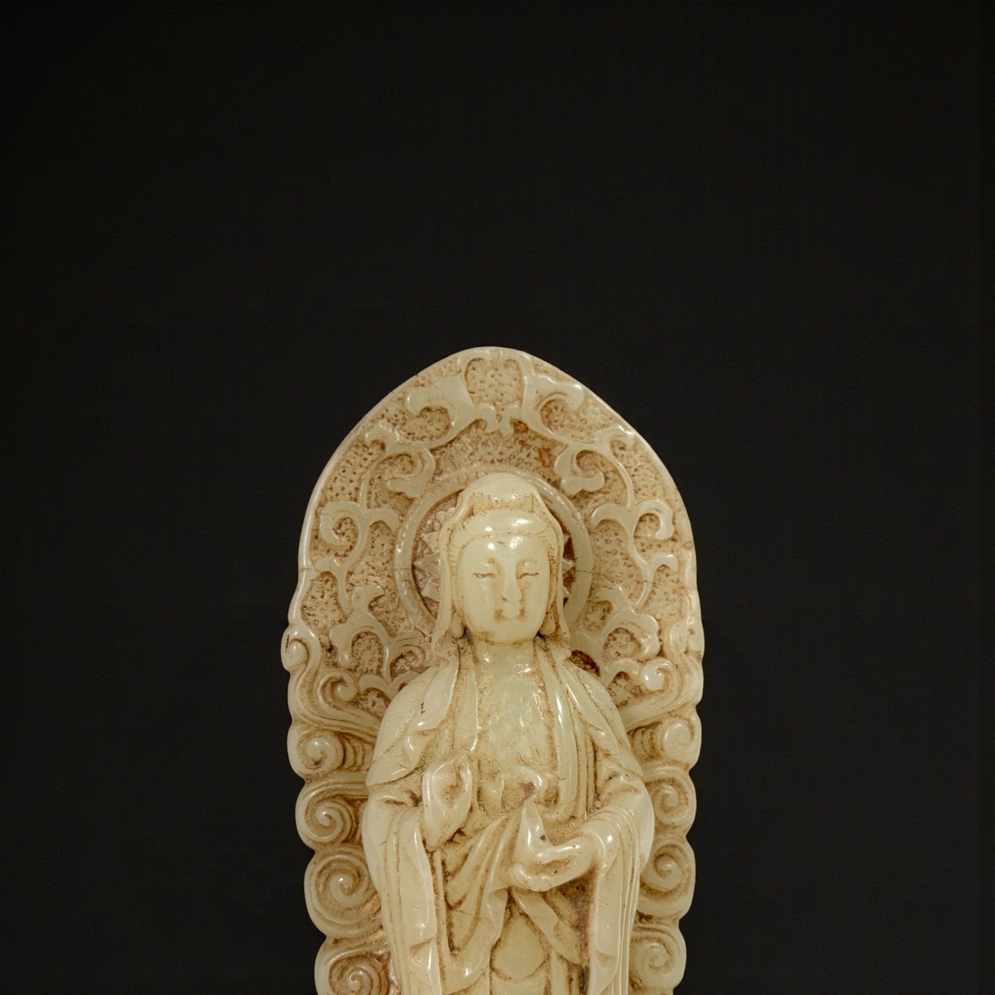 Guanyin Skulptur aus Hetian Jade - China - 17 cm