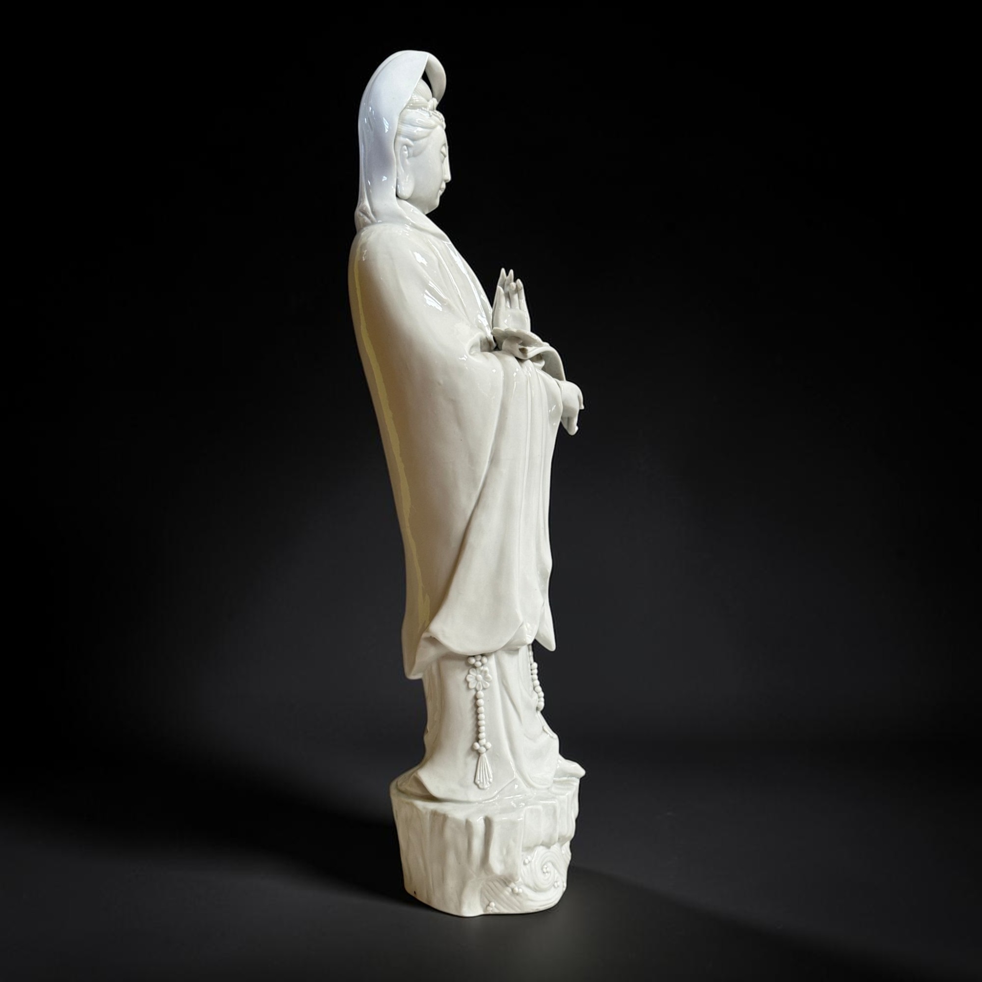 Alte Guanyin Skulptur Dehua Porzellan Blanc de Chine 63cm