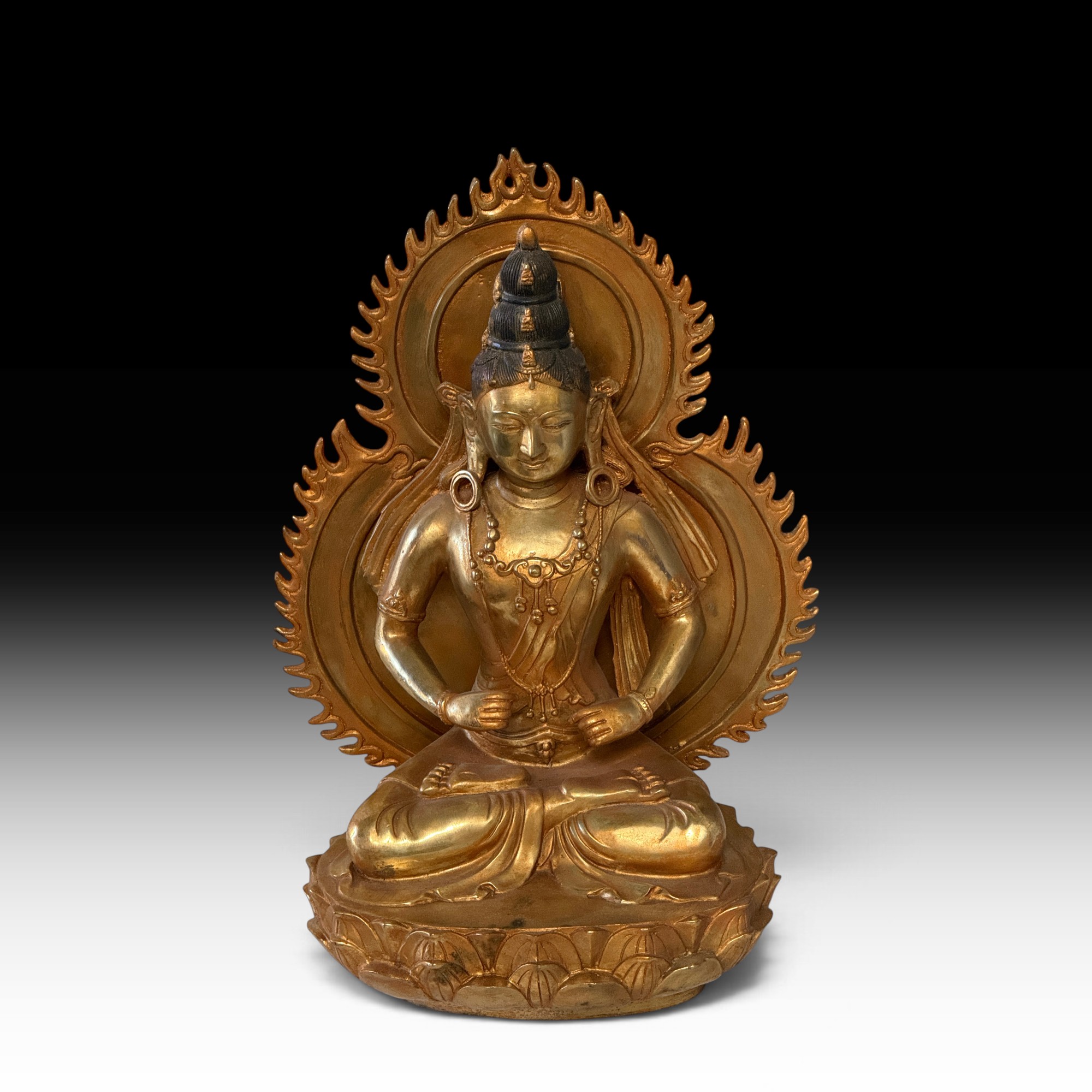Bodhisattva Figur Bronze China 43 cm – Buddha Statue auf Lotosthron mit Aureole