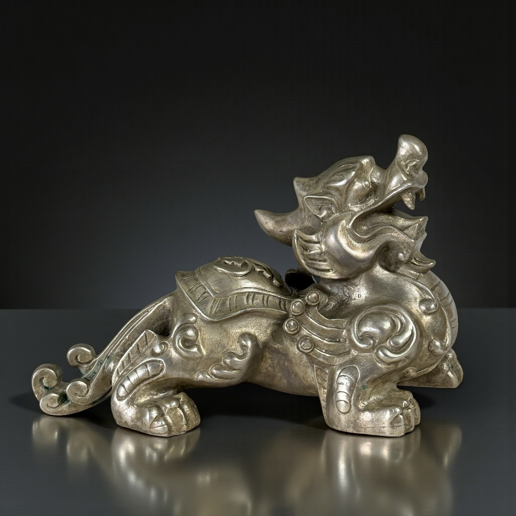 Wächterlöwe Pixiu Skulptur aus Bronze – Feng Shui Glücksbringer & Dekofigur