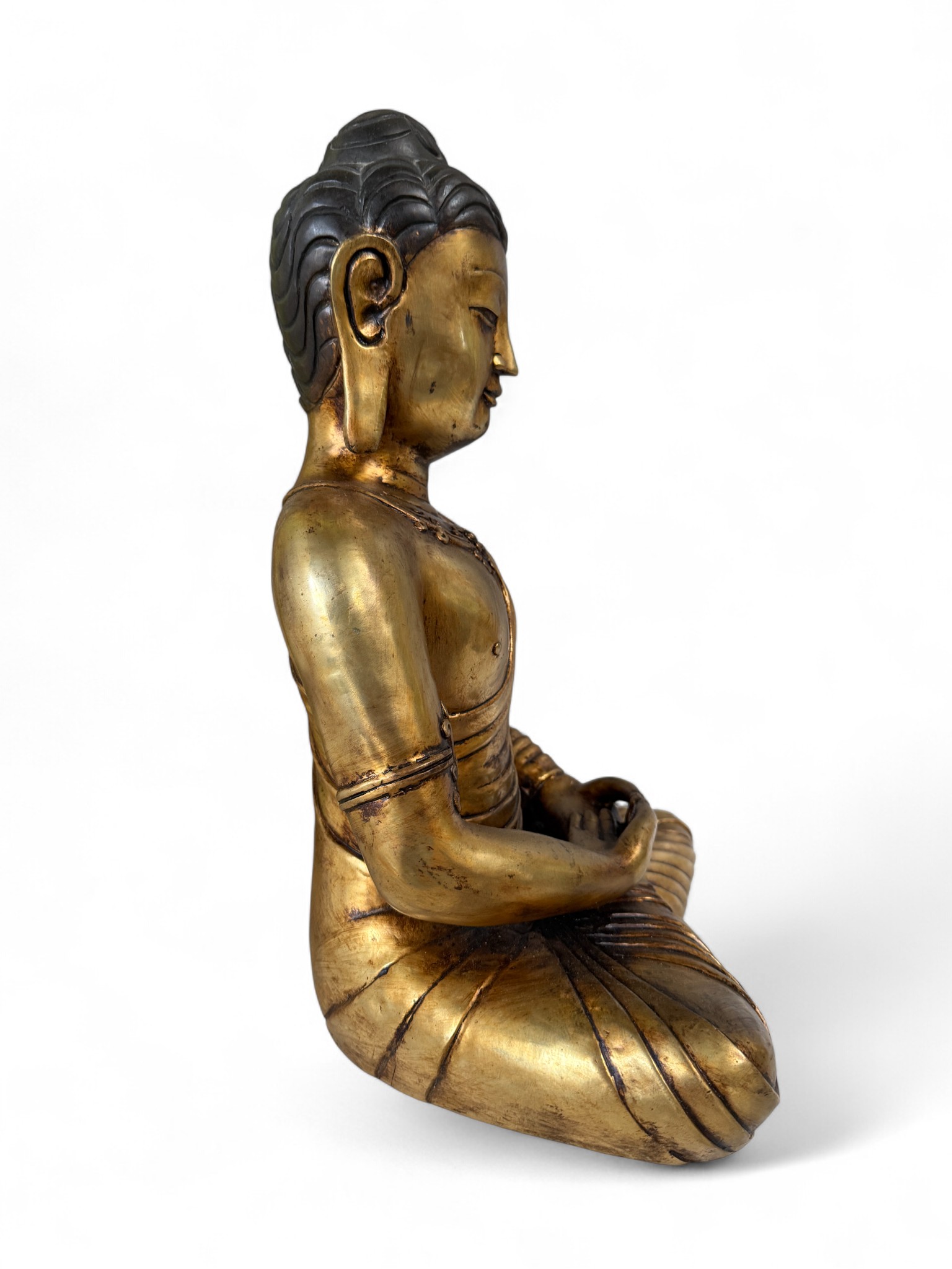Bronze Meditations-Buddha – Tibet/China, ca. 30–40 Jahre, 44 cm