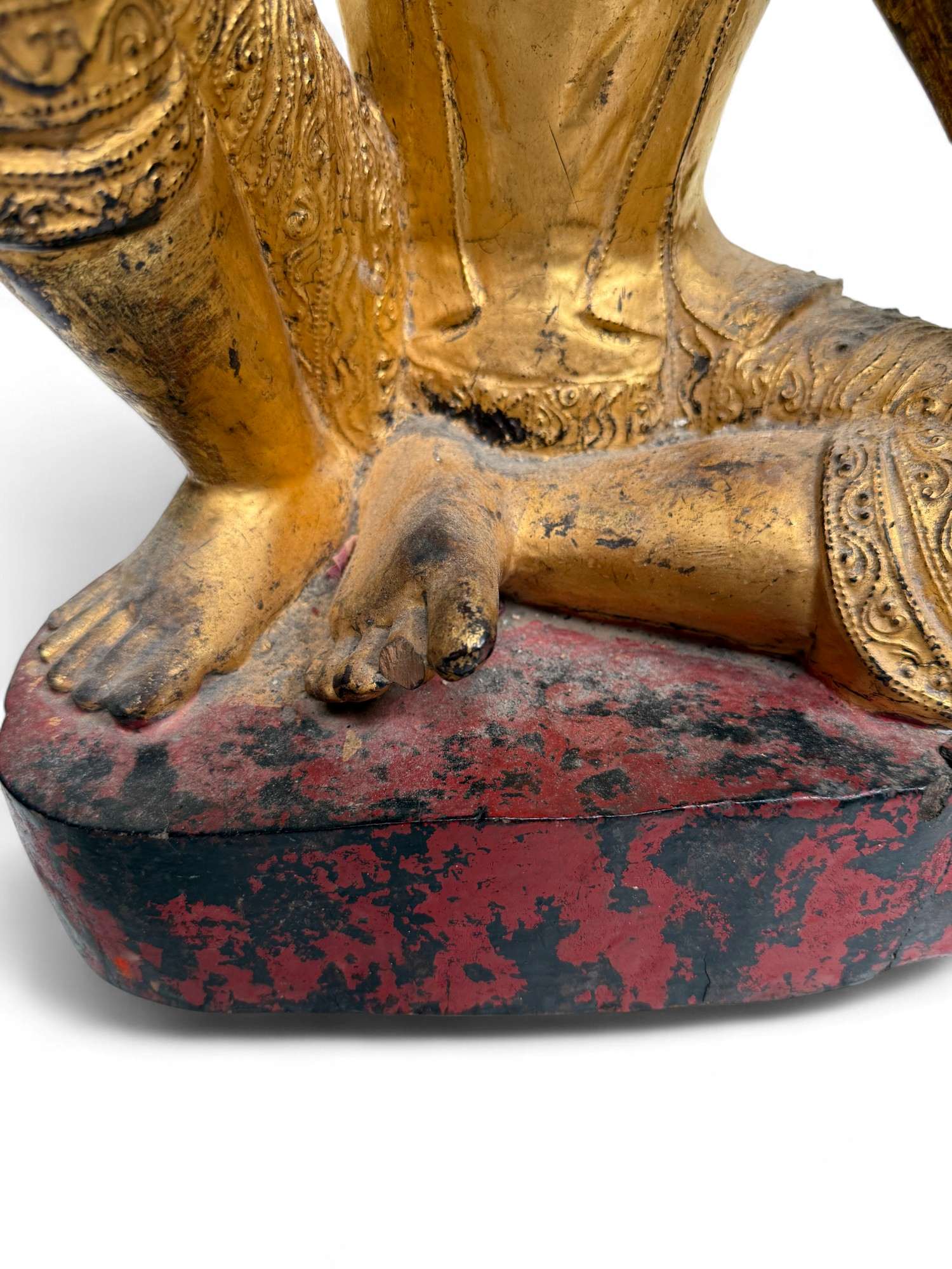 Alte Nat Skulptur aus Birma mit Teilvergoldung - 58 cm groß