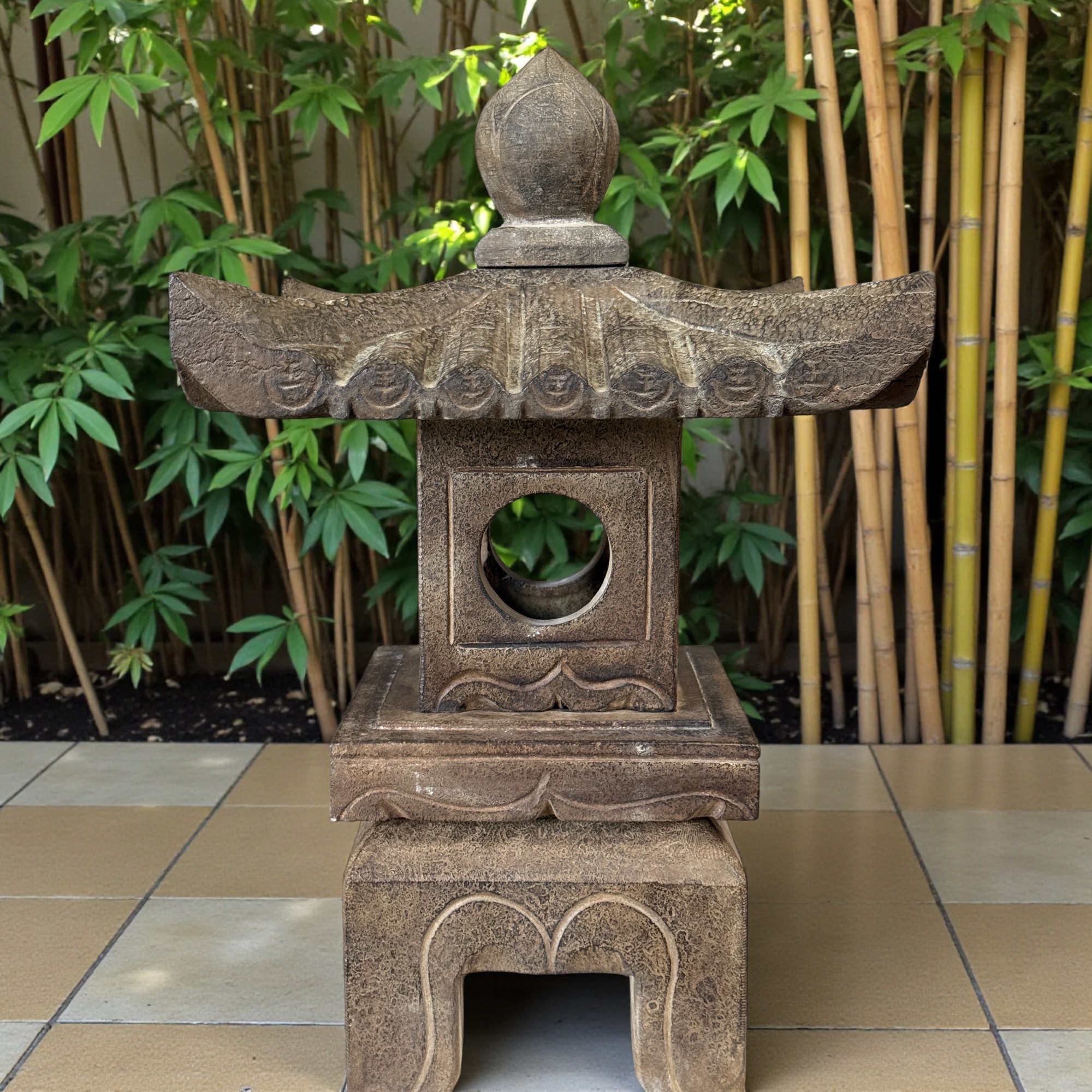 Chinesisches Geisterhaus - Steinlaterne aus Natur Stein - 60 cm