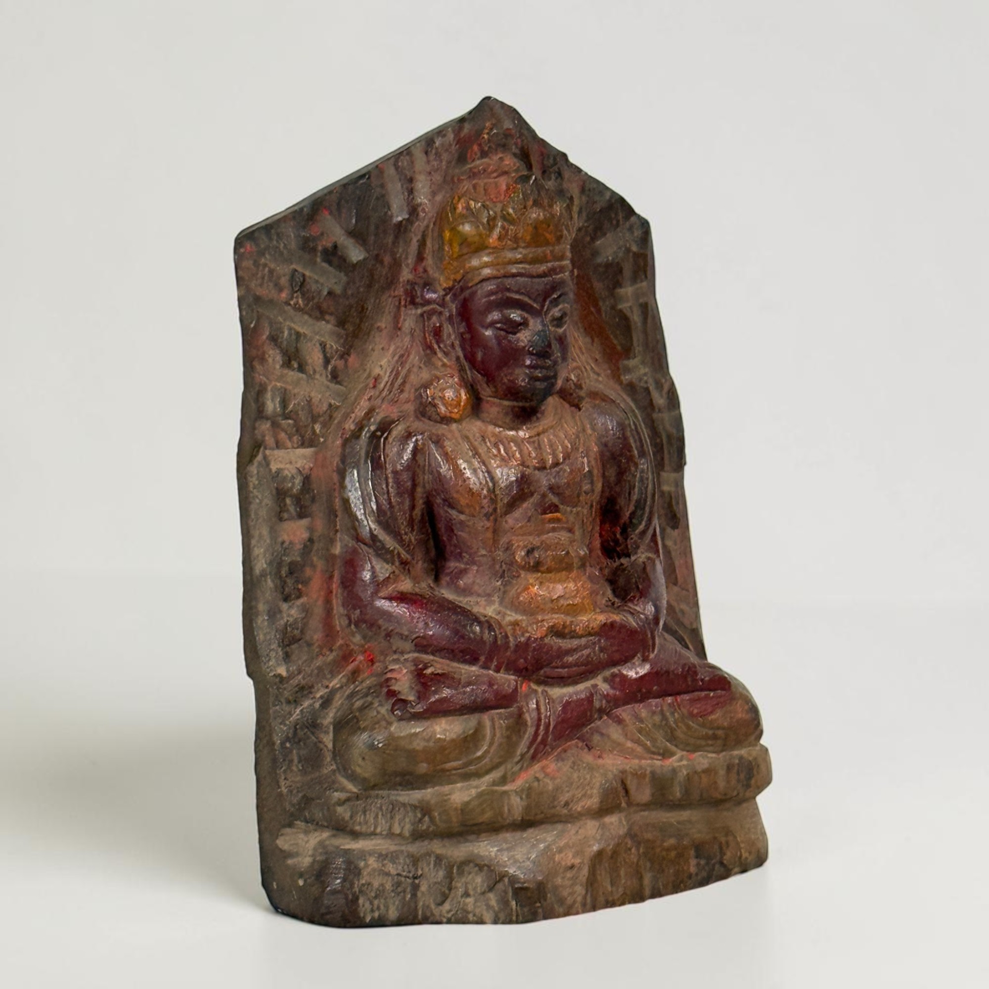 Alte Amitayus Buddha Figur aus Blackstone mit Lebensvase Nepal 14,5 cm