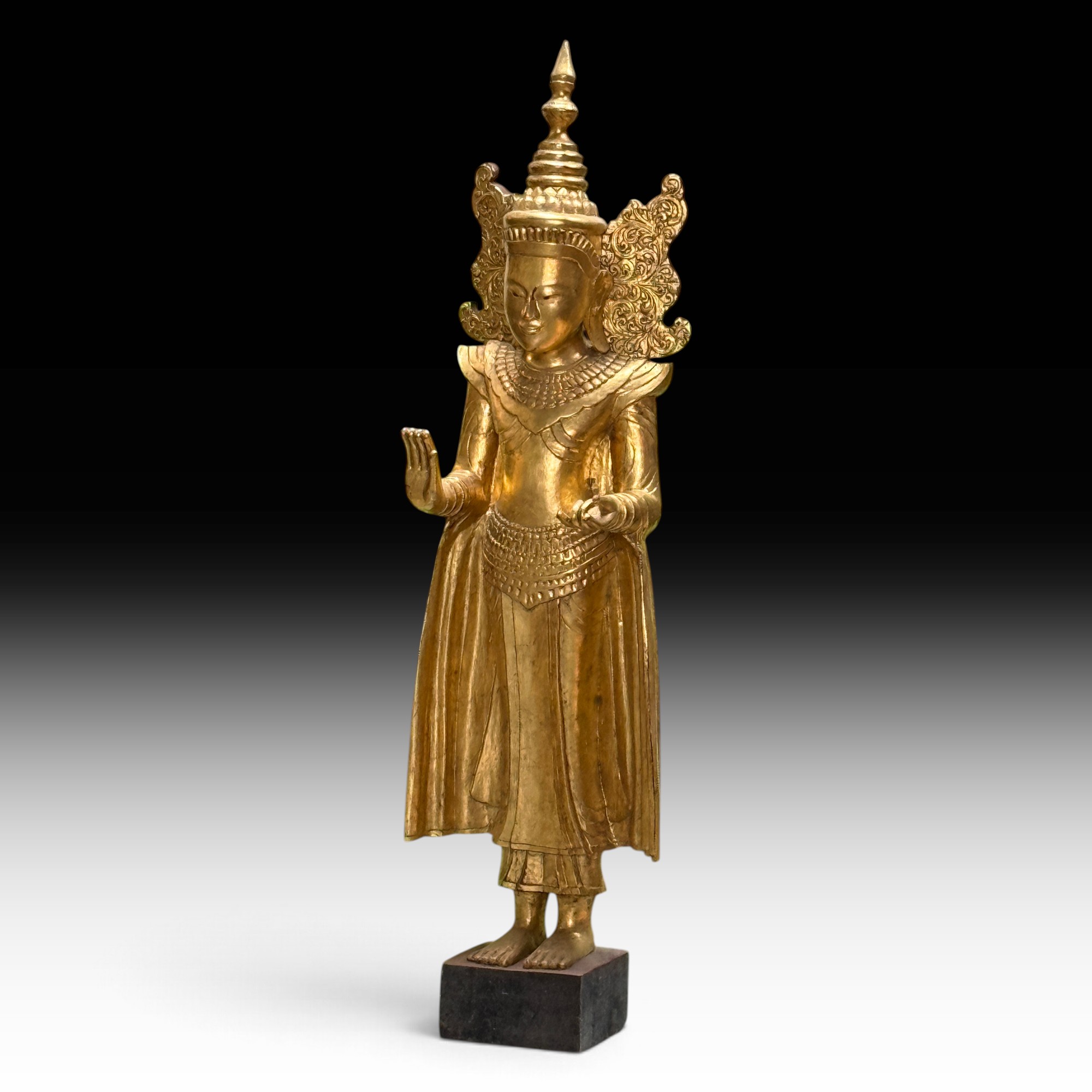 Alte Buddha Statue Teakholz Burma – Königsbuddha Jambupati vergoldet, 155 cm