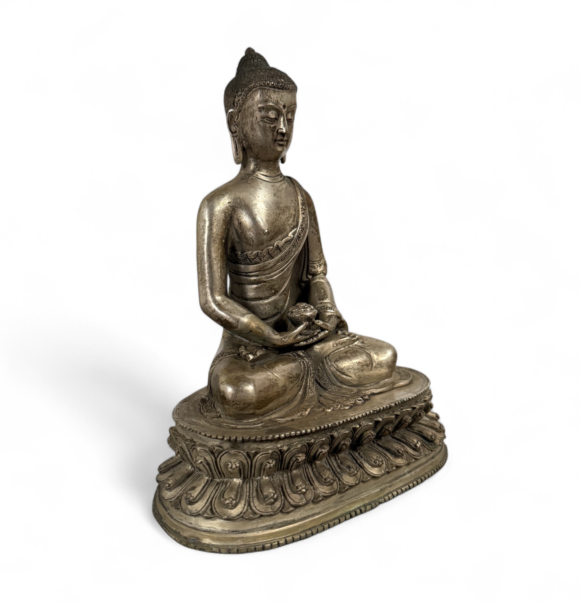 Bronze Buddha in Meditationshaltung – Symbol für Ruhe & innere Balance