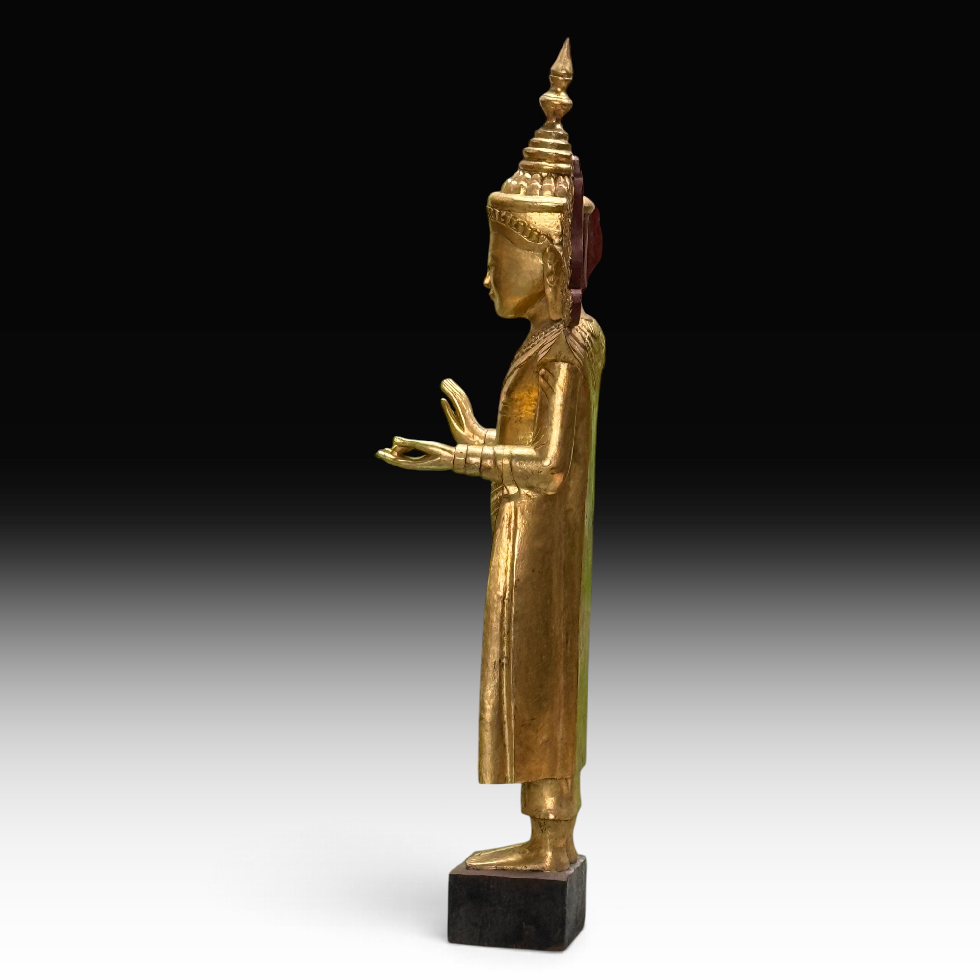 Alte Buddha Statue Teakholz Burma – Königsbuddha Jambupati vergoldet, 155 cm