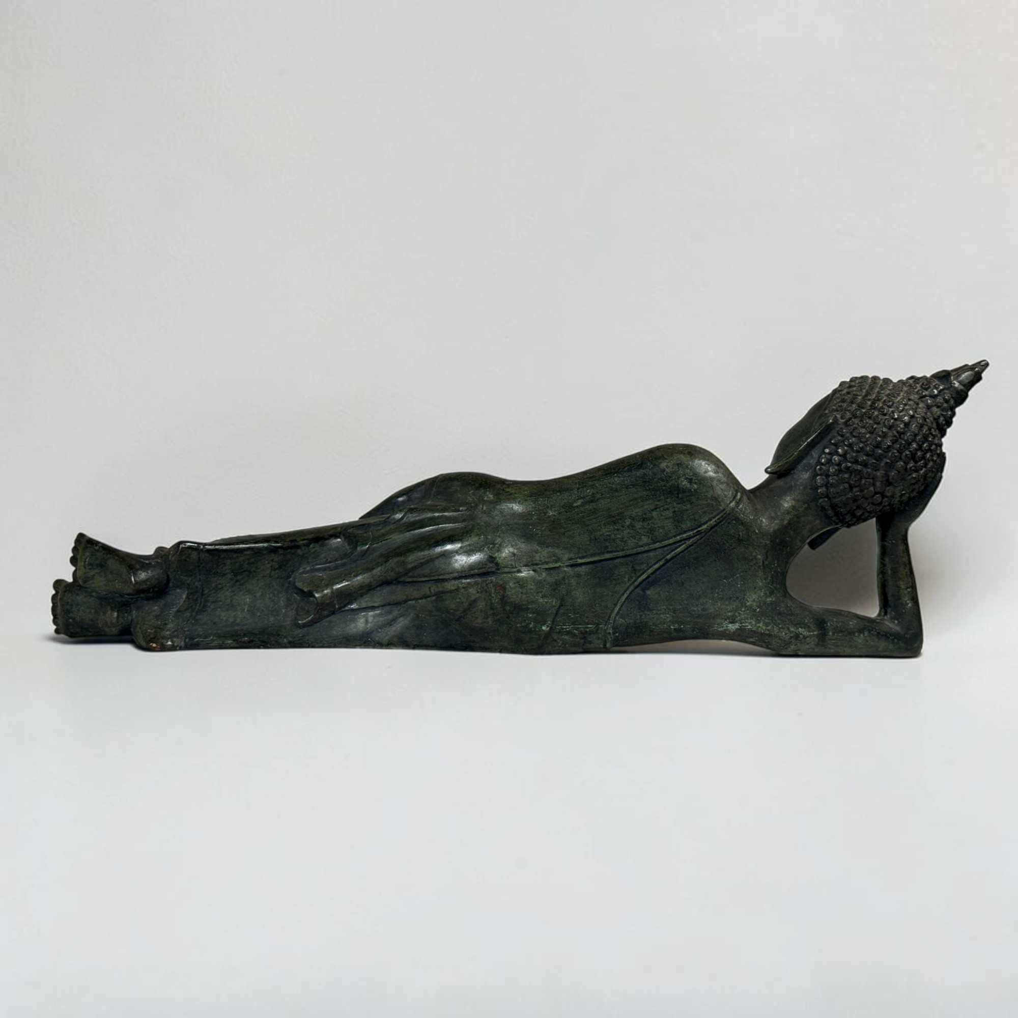 Alter liegender Nirvana Buddha aus Bronze Thailand