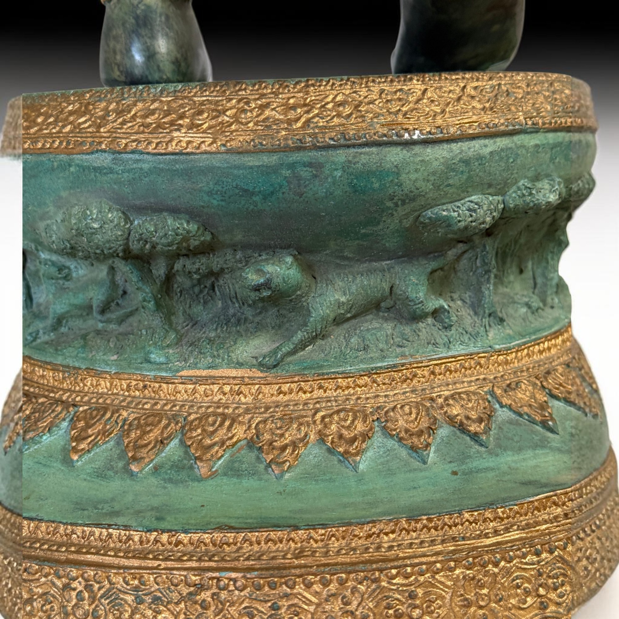 Thailändischer Tempeldiener Statue aus Bronze - 115 cm groß