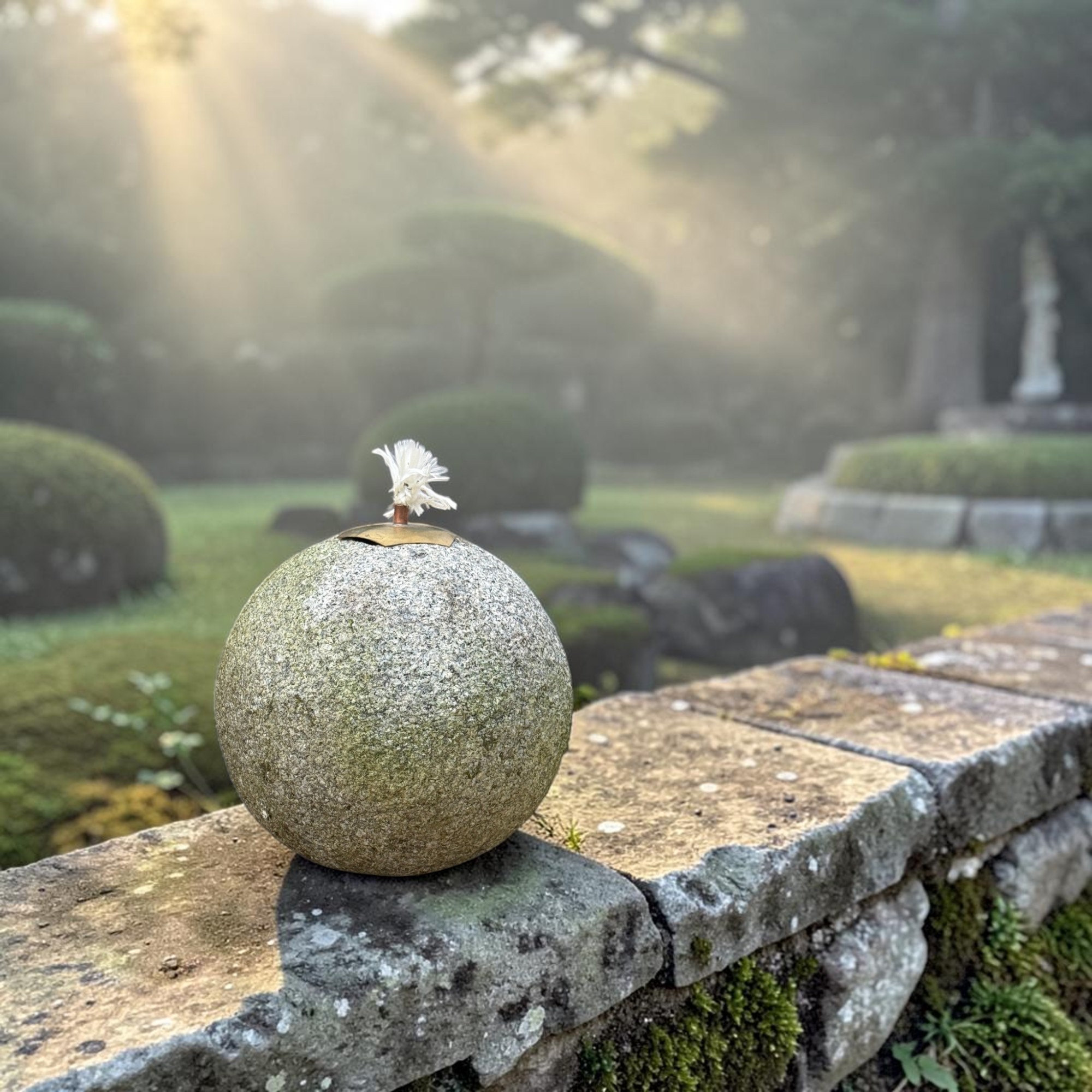 Gartenfackel aus Granit Stein – Massives Windlicht & Öllampe für Außen, wetterfest