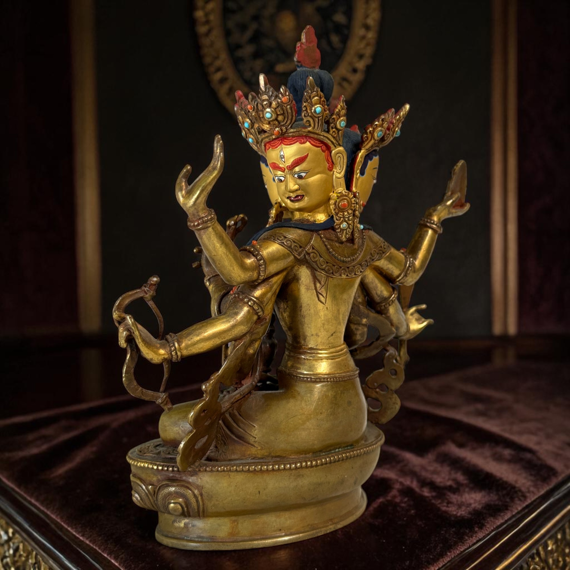 Namgyalma Kupferbronze Skulptur Himalaya, vergoldet mit Türkis & Koralle