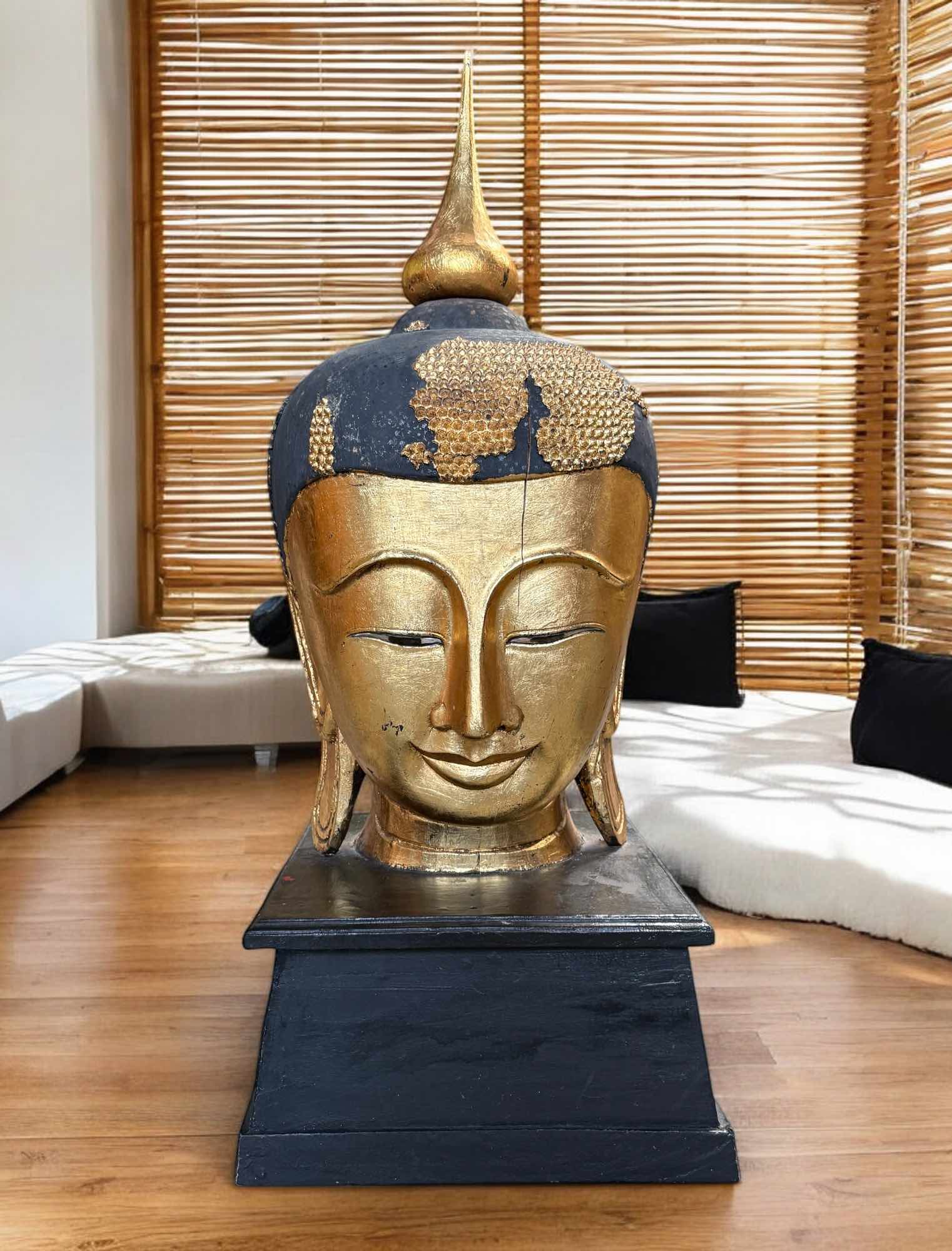Holz Buddha Kopf Thailand mit Blattvergoldung - 117 cm Holz Buddha Kopf Thailand mit Blattvergoldung - 117 cm