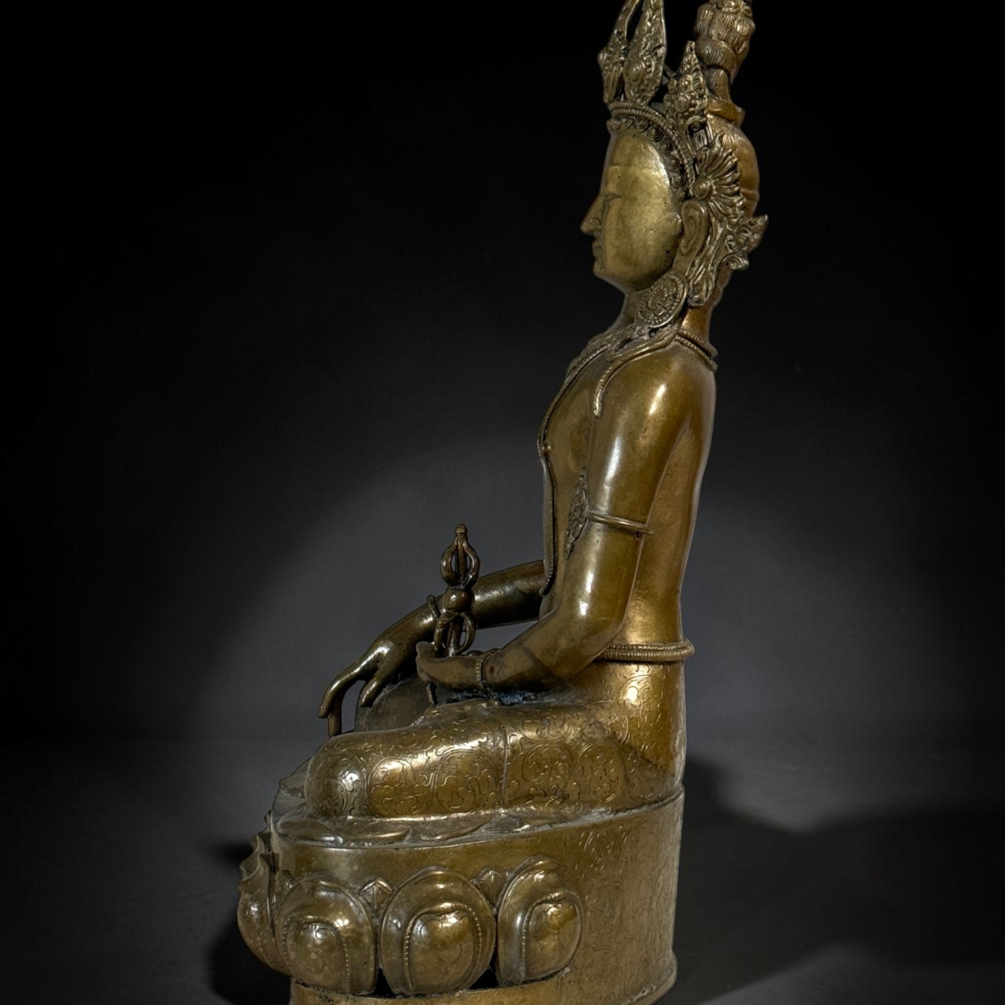 Tibet Buddha Skulptur aus Bronze mit Dorje