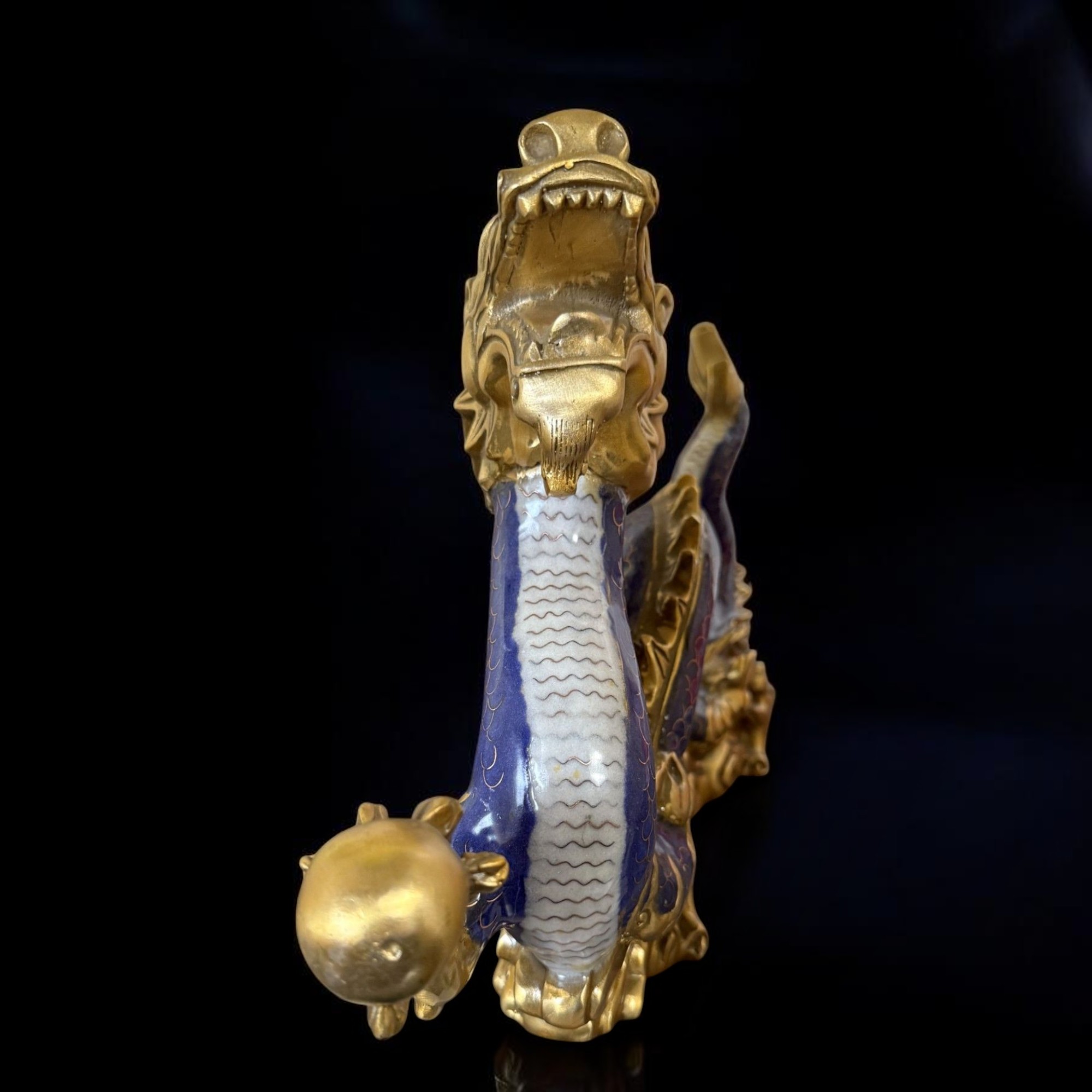 Wasserdrache aus Bronze & Cloisonné – Symbol für Weisheit, Ruhe und Lebensenergie