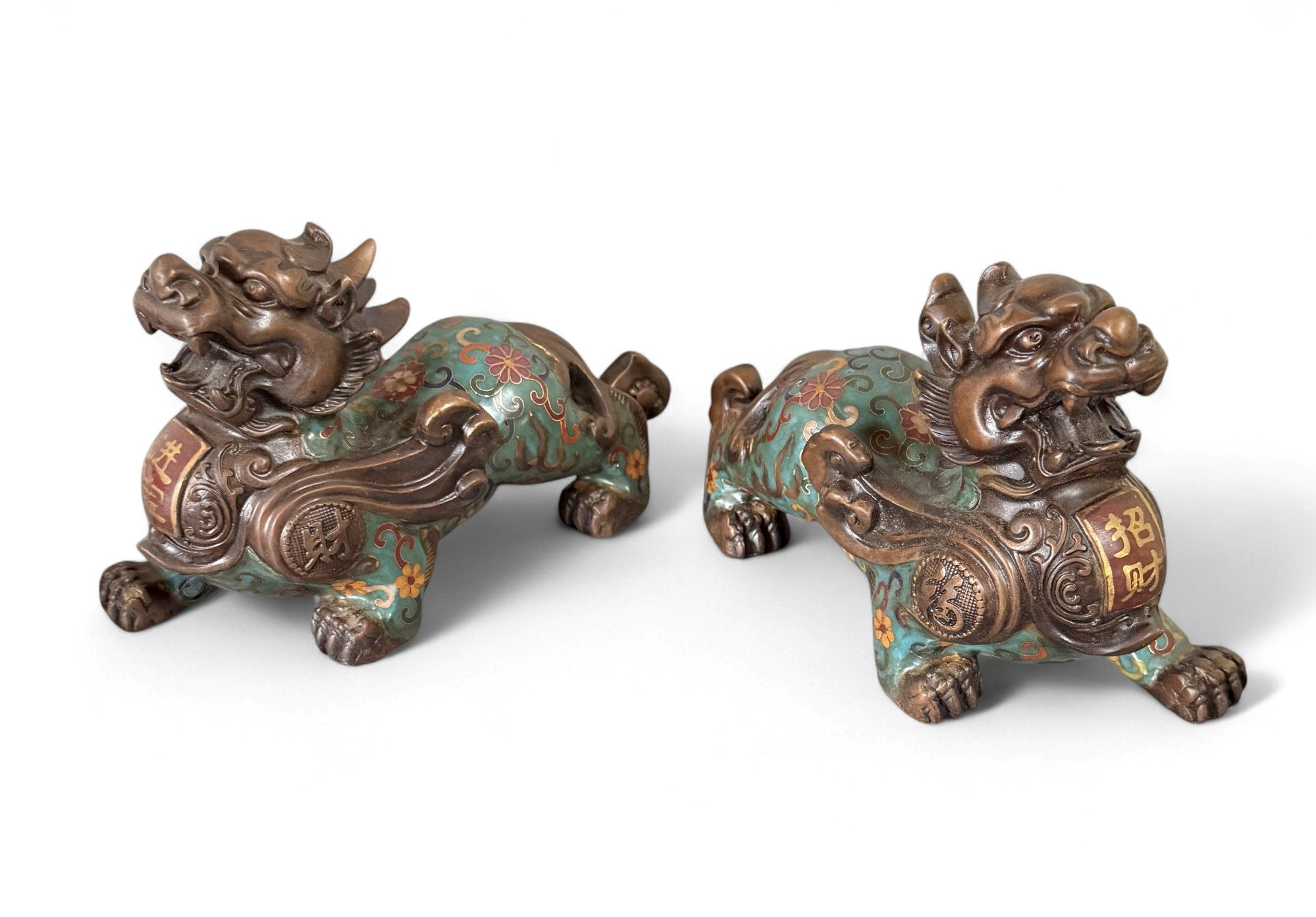 Wächterlöwen Pixiu Skulpturen aus Bronze – Feng Shui Glücksbringer & Dekofigur