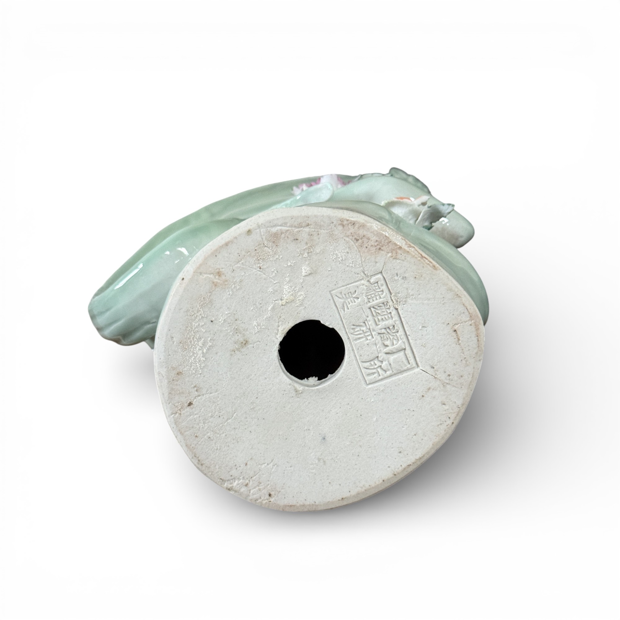 Buddha Figur Kwan-Yin aus Porzellan 47 cm groß