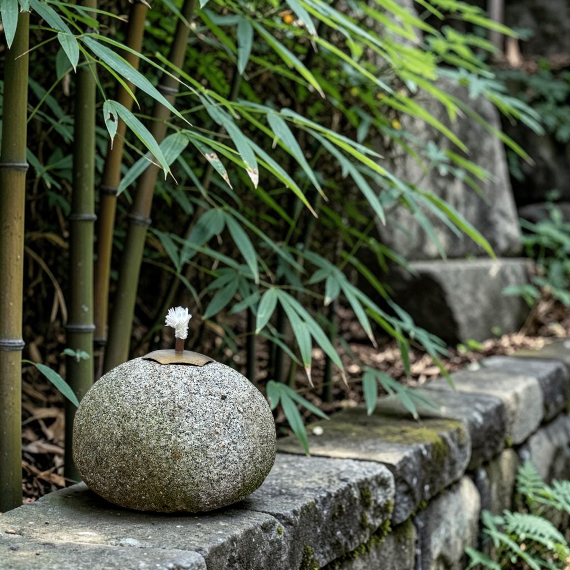 Gartenfackel aus Granit Stein – Massives Windlicht & Öllampe für Außen, wetterfest