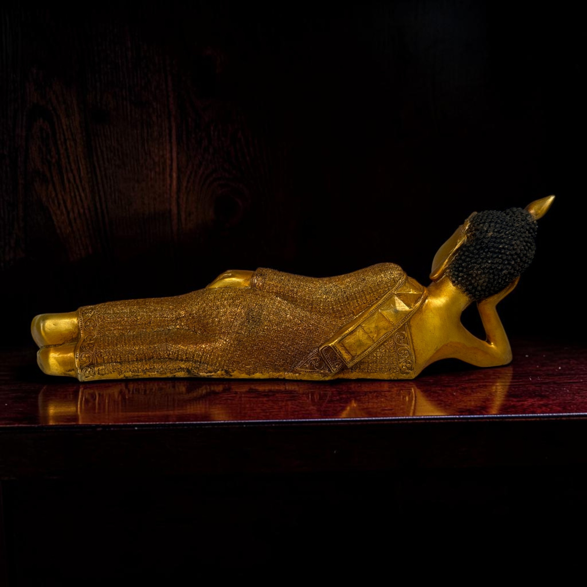 Nirvana Buddha Bronze Figur – Liegender Buddha aus Thailand, 45 cm