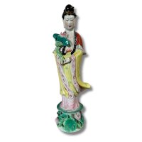 Buddha Figur Kwan-Yin aus Porzellan 36 cm groß