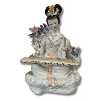 Chinesische Hofdame Porzellan Figur, Blumenschmuck