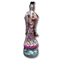 Buddha Figur Kwan-Yin aus Porzellan 40cm groß